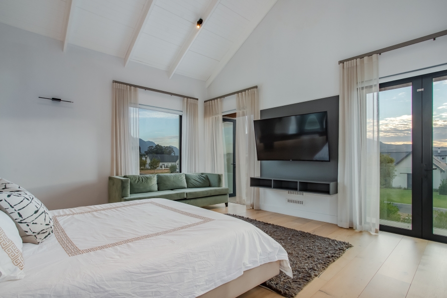 5 Bedroom Property for Sale in Val De Vie Estate Western Cape